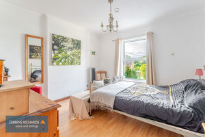 Bedroom- click for photo gallery